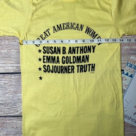 vintage 1982 Yellow “Great American Women” T-Shirt Size Small - Picture 6 of 6